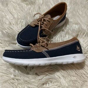 Skechers Women's Navy and Tan Sneakers